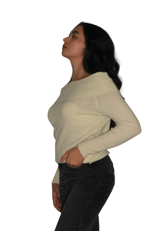 Maglione a spalle scoperte