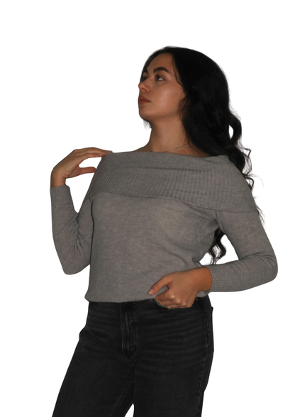 Maglione a spalle scoperte