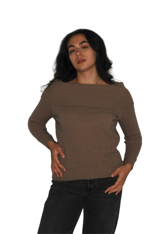 Maglione a spalle scoperte